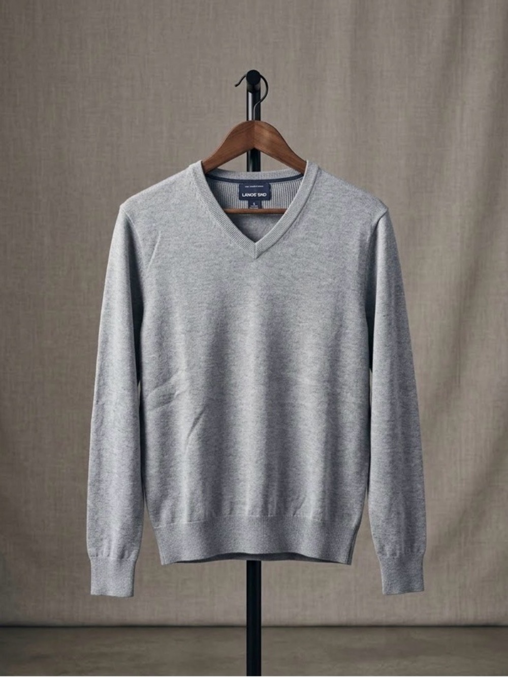 Lands' End Men's V-Neck Sweater in Heather Gray